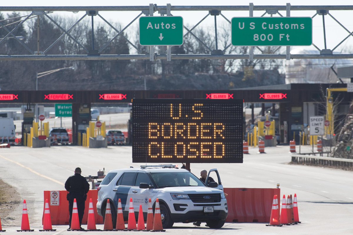 Ruhina50khanom's tweet image. Get news link: vlly.xyz/VC6Oh
U.S. border checkpoint with a large illuminated sign reading “U.S. BORDER CLOSED,” traffic cones, and customs officers enforcing the closure.:
#USBorder #BorderClosed #TravelRestrictions #Customs #BorderControl #TravelUpdate
