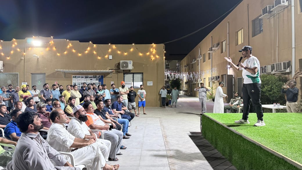 DubaiPoliceHQ's tweet image. #News | Dubai Police Talks Safety and Security With 300 Workers

Details:
dphq.ae/6012RbX0

#PositiveSpiritCouncil
#SecurityAwareness 
#TrafficAwareness