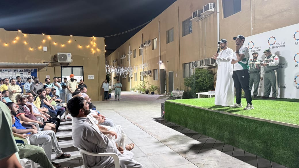 DubaiPoliceHQ's tweet image. #News | Dubai Police Talks Safety and Security With 300 Workers

Details:
dphq.ae/6012RbX0

#PositiveSpiritCouncil
#SecurityAwareness 
#TrafficAwareness