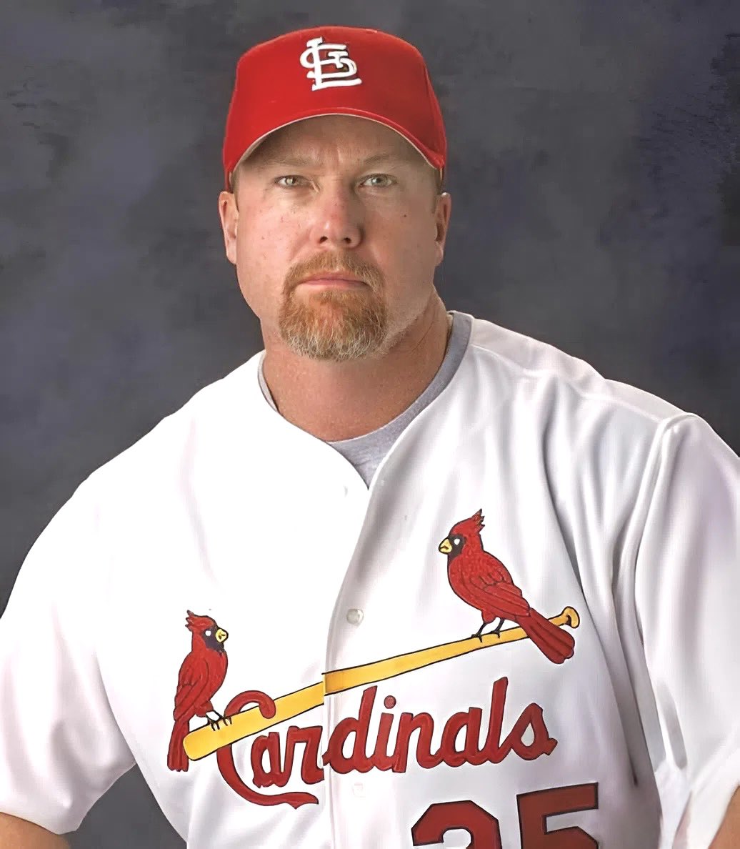 mrgeekdave's tweet image. Happy birthday to #MarkMcGwire who was born October 1, 1963
🛜 linktr.ee/thedavedynasty
#STL #STLcards #ForTheLou 
#MLB #Baseball