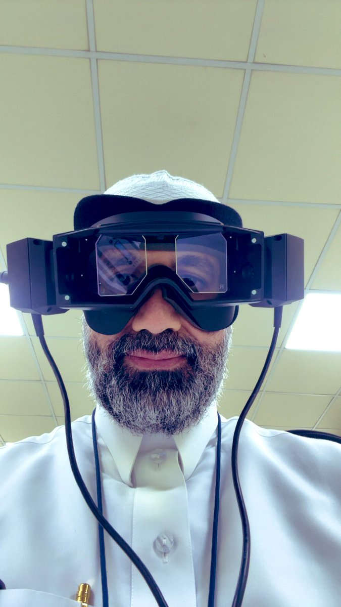 من العيادة اليوم، 
اللي يعرف أسماء الأجهزة وإستخداماتها يشاركنا 👇🏻