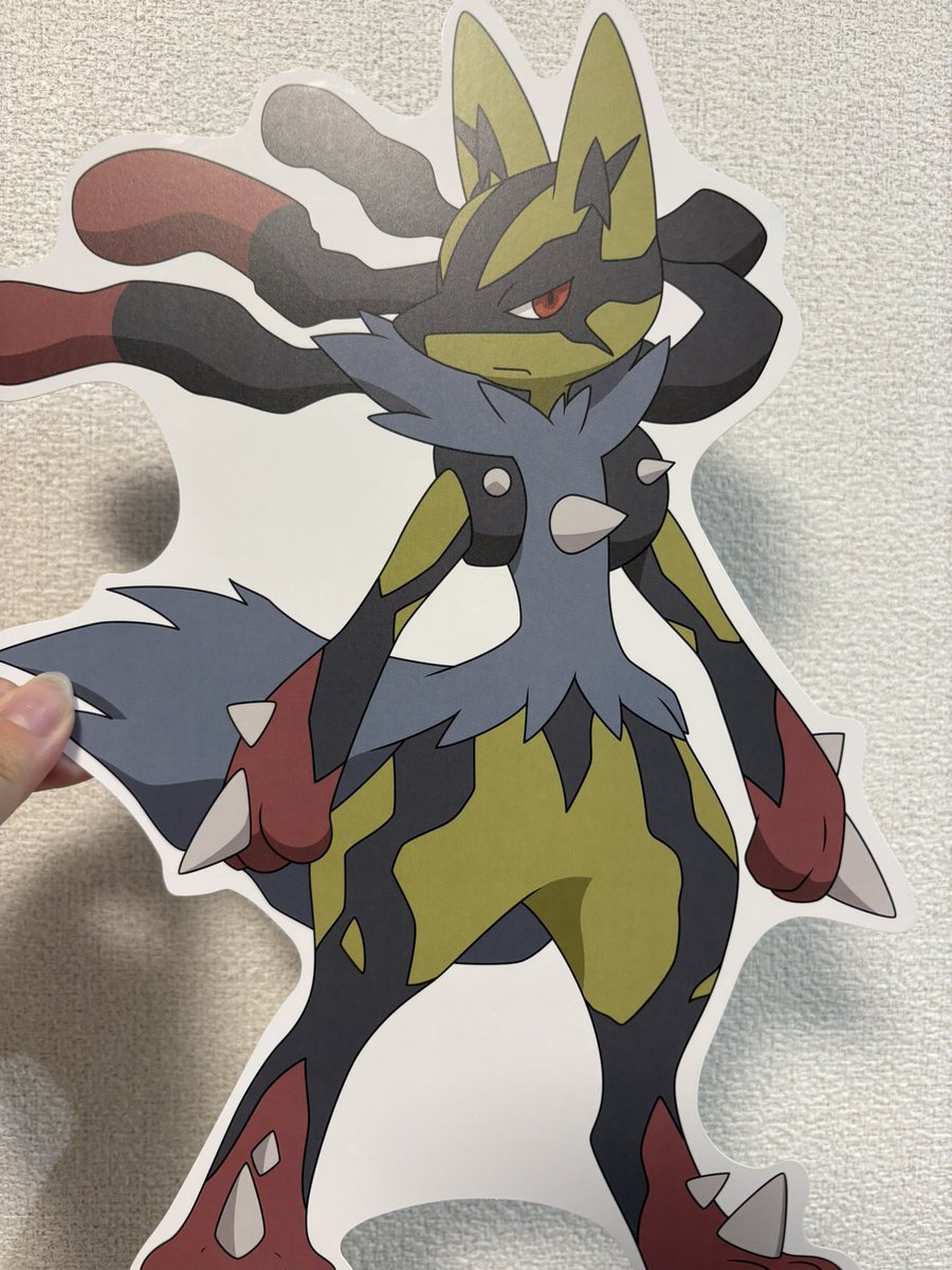 ポケセン行ったら
メガルカリオのチラシもらった。
大きい！しかもｲﾛﾁｶﾞｲ！！！

まじかっこいい