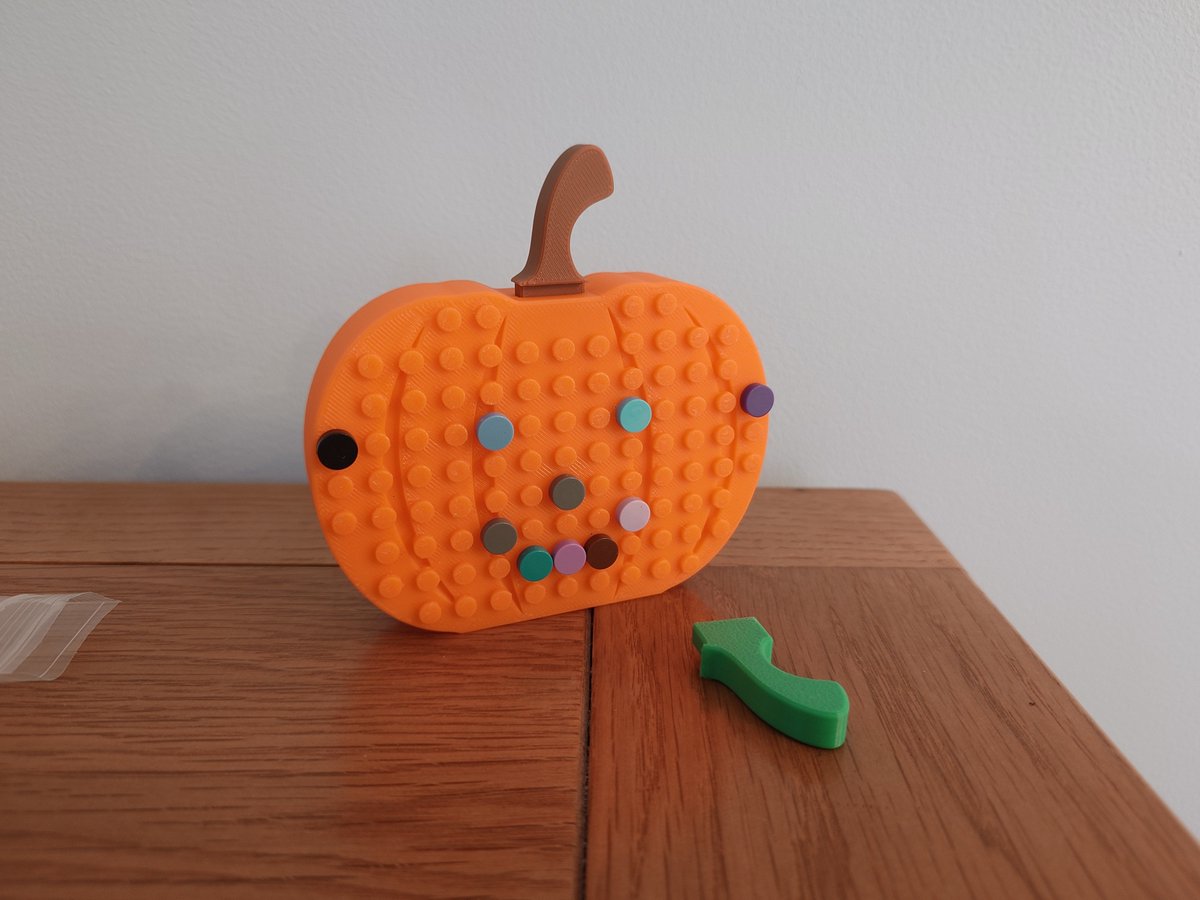 fordalicious.etsy.com. 

Please visit and have a look at the quirky pumpkin design available to order