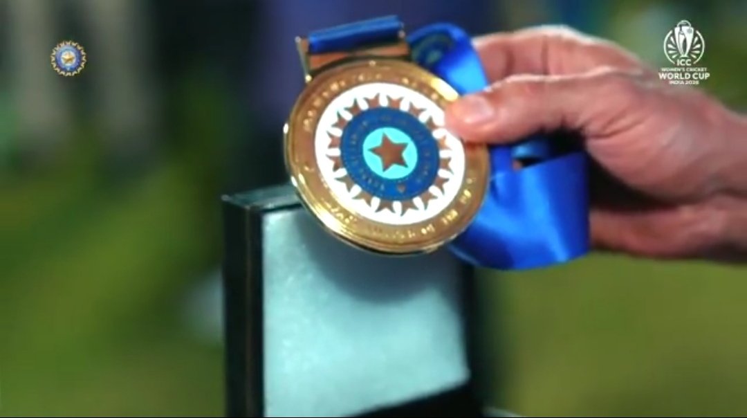CRudrapurmath's tweet photo. @BCCI started same best fielder medal for #womensteam just like in #2k23odi WC men's Indian team 🇮🇳🏅
Great #bcci 🙌
#WomensCricketWorldCup https://t.co/6RDxJZYZUO