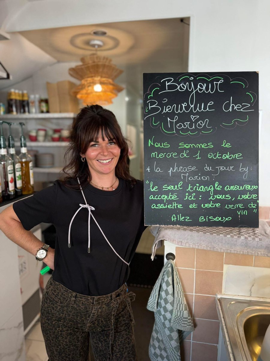 neverexplain61's tweet image. #ChezMarion #PortLeucate 
Toujours des bons mots sur son ardoise 😍