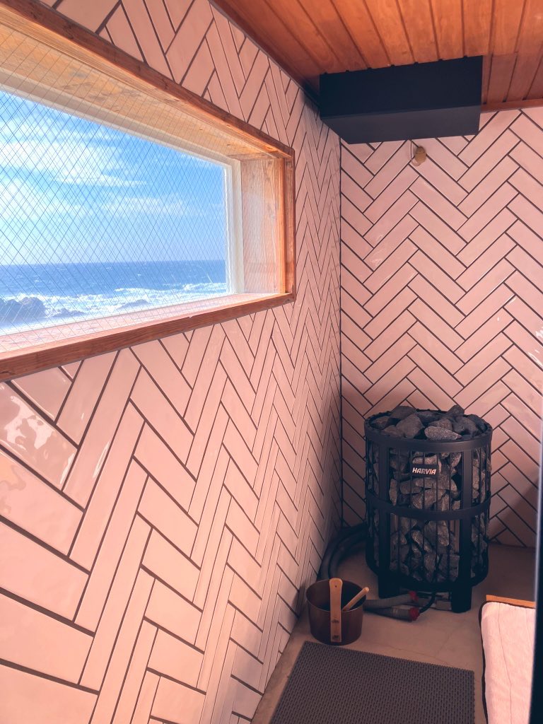 stone_zawa's tweet photo. sauna memory🧖🏼‍♀️🔥

千葉県館山市の #onthewave
完全プライベート空間でBBQやサウナが楽しめる別荘のようなお宿🏠

サウナの利用方法は取説の用意もあるので簡単！105℃まで上がる！

氷常備なので、冷たい水風呂も👌
アメニティ類は全部ジョンマスター❣️

最高の時間を過ごせました🥹💕

#南房総 https://t.co/TsAcQf5f0d