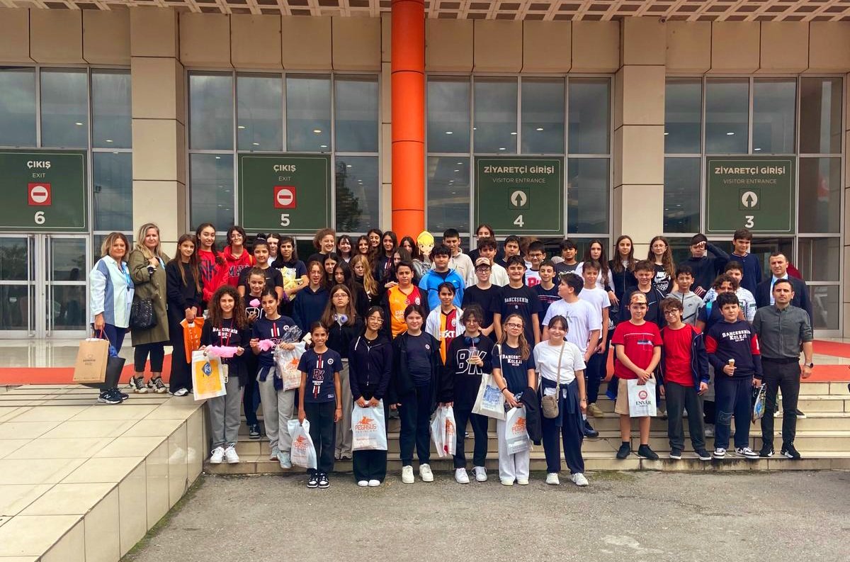 Türkçe Zümresi olarak düzenlediğimiz gezimizde Tüyap Samsun Fuar ve Kongre Merkezi'nde gerçekleştirilen Karadeniz 10. Kitap Fuarına 7. ve 8. sınıf öğrencilerimizle katıldık.📚