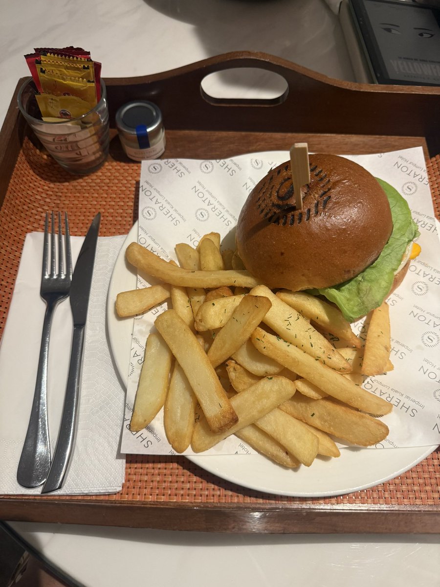 aaminah is going to Cannes tweet media