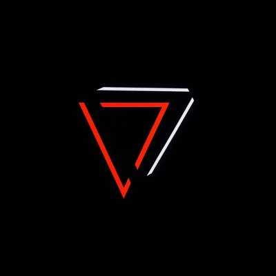 Emmyfaash's tweet photo. Don't sleep on @VelixoMarket
, the official NFT marketplace &amp; launchpad for @FogoChain
’s ecosystem! Currently in closed beta apply now to join. For creators &amp; collectors: Secure early OG status 
Unlock big wins 
Grow with FOGO’s NFT hub https://t.co/Zv4AQdGre0