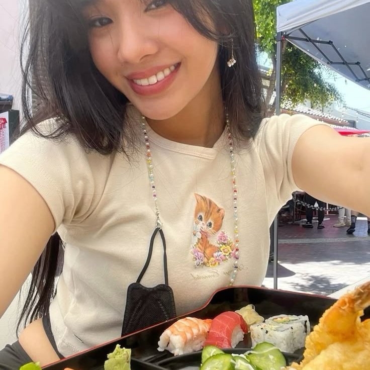 christy tweet media