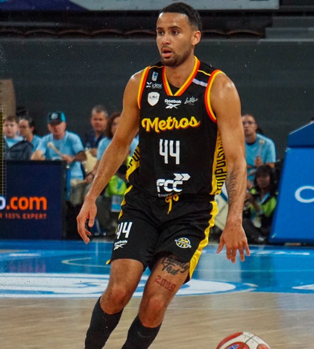 👏 Le premier triple-double de la saison est pour… Jayson Tchicamboud !

🔥 13 points
🖐️ 10 rebonds 
🎁 12 passes 

💯 bebasket.fr/lincroyable-bu…