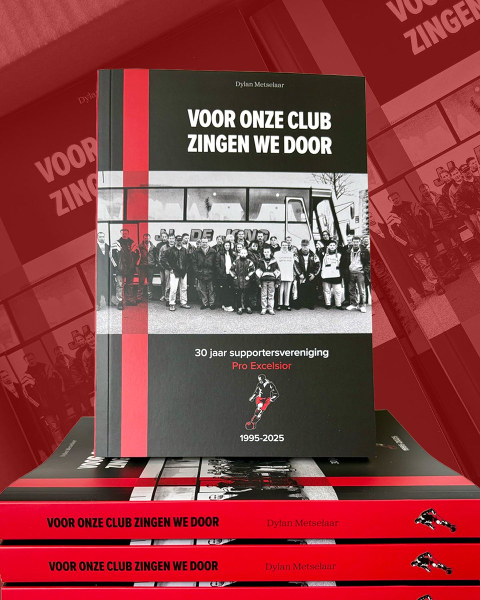 Daar is 'ie! Met trots presenteren wij op 10 oktober ons jubileumboek 'Voor onze club zingen we door', waarin we vanuit het perspectief van de fans terugblikken op drie decennia euforie en frustratie. Alle leden ontvangen een gratis exemplaar!

📚 Meer via svproexcelsior.nl/2025/10/pro-ex…