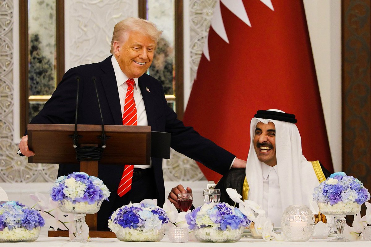 Megatron_ron's tweet photo. BREAKING 

🇺🇲🇶🇦 The US and Qatar have signed an agreement simmilar to Article 5 in NATO, in which an attack on Qatar is considered a threat to the security of the US https://t.co/KcLcBex4F3
