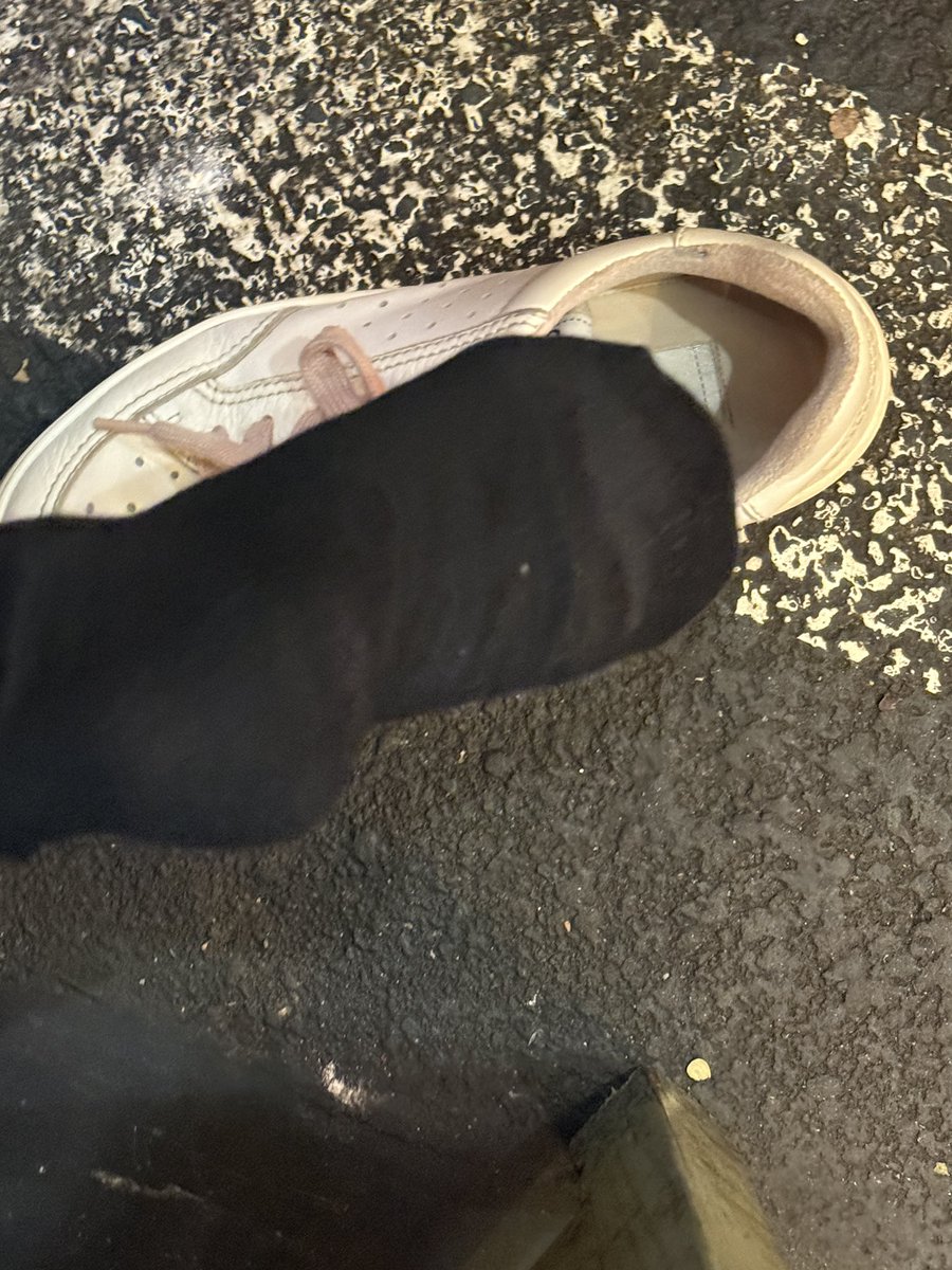 今同じ靴下３日間履いてるんですよね🫣🫣🫣笑
むんむん！！　#靴下