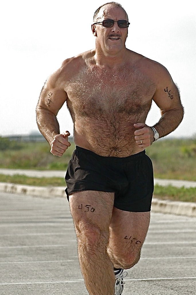 mydadcollection's tweet photo. Daddy running. https://t.co/xOpHmhEFt3