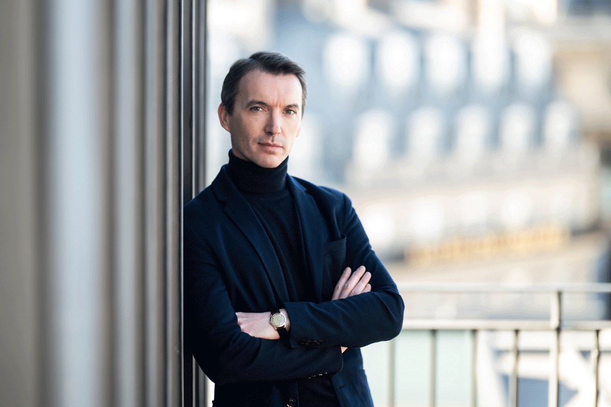 [actu] <a href="/karineperret/">Perret</a>  Comédie-Française : les projets communs avec l’Opéra de Paris, le Louvre et les CDN bit.ly/485MN2o Le nouvel administrateur général Clément Hervieu-Léger, a dévoilé ses « chantiers ». <a href="/afpfr/">Agence France-Presse</a>