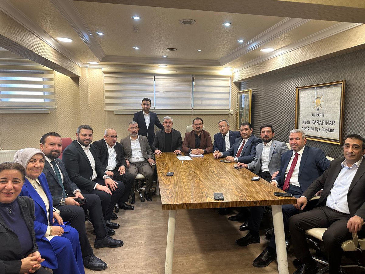 İlçe Yerel Yönetimler Başkanımız Sayın Ahmet Er,  Belediye Grup Başkan Vekilimiz Sayın Halit Tuğcu ve Belediye Meclis Üyelerimiz ile birlikte Ekim ayı Belediye Meclis Grup toplantımızı İlçe Başkanlığımızda gerçekleştirdik. 

<a href="/RTErdogan/">Recep Tayyip Erdoğan</a> <a href="/hakanhanozcan/">Hakan Han ÖZCAN 🇹🇷</a> <a href="/erhansarigol/">Erhan Sarıgöl</a> <a href="/AkpartiAnkara/">AK Parti Ankara</a>