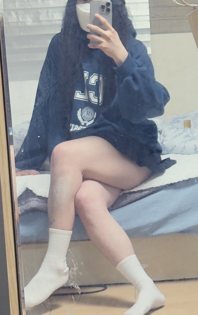 전주 게이중에서 시디만날 뚱땡이 노예 게이 없음?
한적한 야외에서 야노하면서 내가 벌리면 알아서 빨아줄 노예 구함
본인 170/60 
dm보낼때 키랑 몸무게 나이 꼭 보내야함