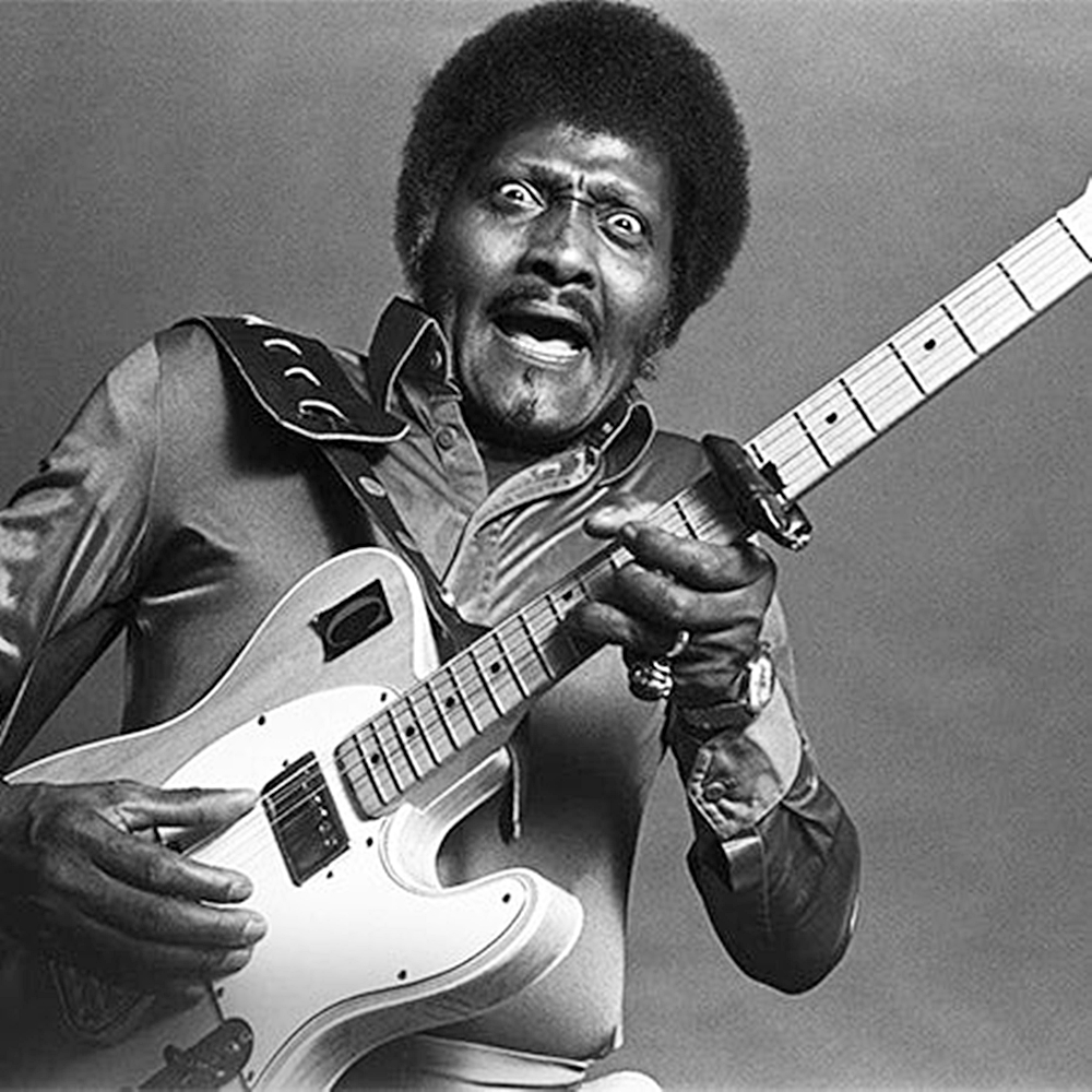 BluesRock4149's tweet photo. こんばんは
お誕生日ですので…

Mr. Iceman…Slangは｢殺し屋｣
鬼の凶暴Telecaster
突き刺さる鋭角硬質トーン
Guitarを凶器に変えた親方
顔…怖いです…

いかがでしょう…

#Albert_Collins
#When_A_Guitar_Plays_The_Blues

🎵 https://t.co/YLlvfPjH6R https://t.co/iZ26XtXNgr