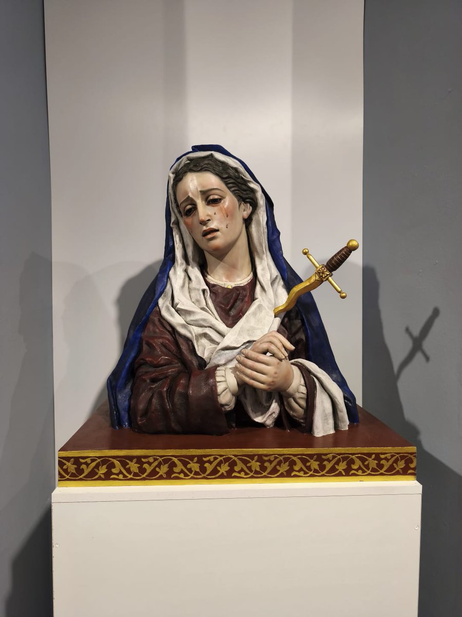 LImaginero's tweet photo. ECCE MATER TUA 

Nueva Obra con la que participamos en la X Bienal de Arte de Villa Del Río. Se trata de un busto de dolorosa a tamaño natural, realizado en terracota policromada.

OBRA DISPONIBLE https://t.co/4CiiILx3aO