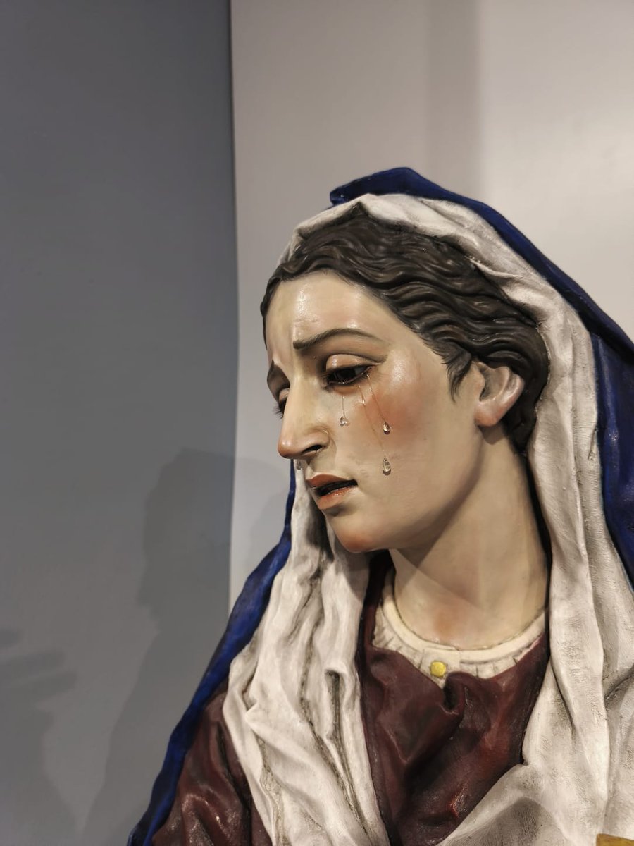LImaginero's tweet photo. ECCE MATER TUA 

Nueva Obra con la que participamos en la X Bienal de Arte de Villa Del Río. Se trata de un busto de dolorosa a tamaño natural, realizado en terracota policromada.

OBRA DISPONIBLE https://t.co/4CiiILx3aO