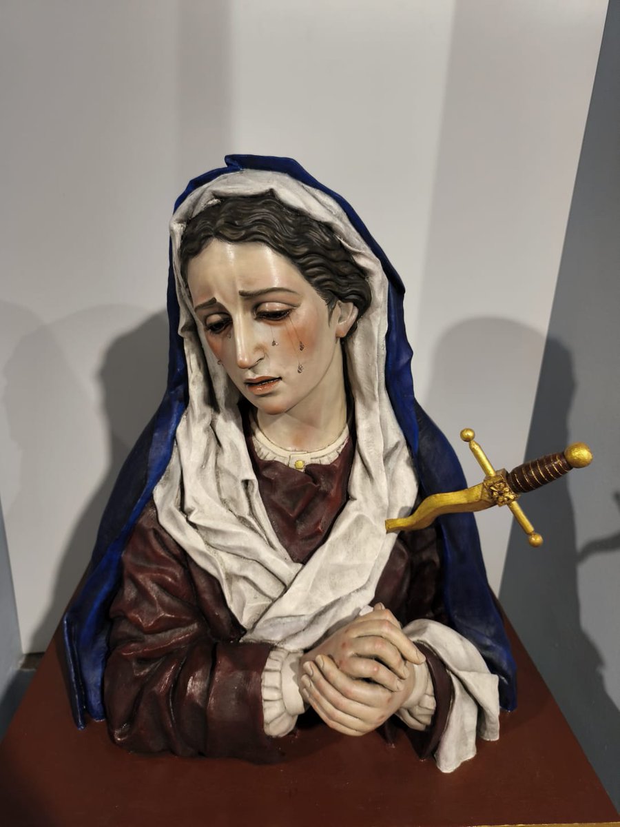 LImaginero's tweet photo. ECCE MATER TUA 

Nueva Obra con la que participamos en la X Bienal de Arte de Villa Del Río. Se trata de un busto de dolorosa a tamaño natural, realizado en terracota policromada.

OBRA DISPONIBLE https://t.co/4CiiILx3aO