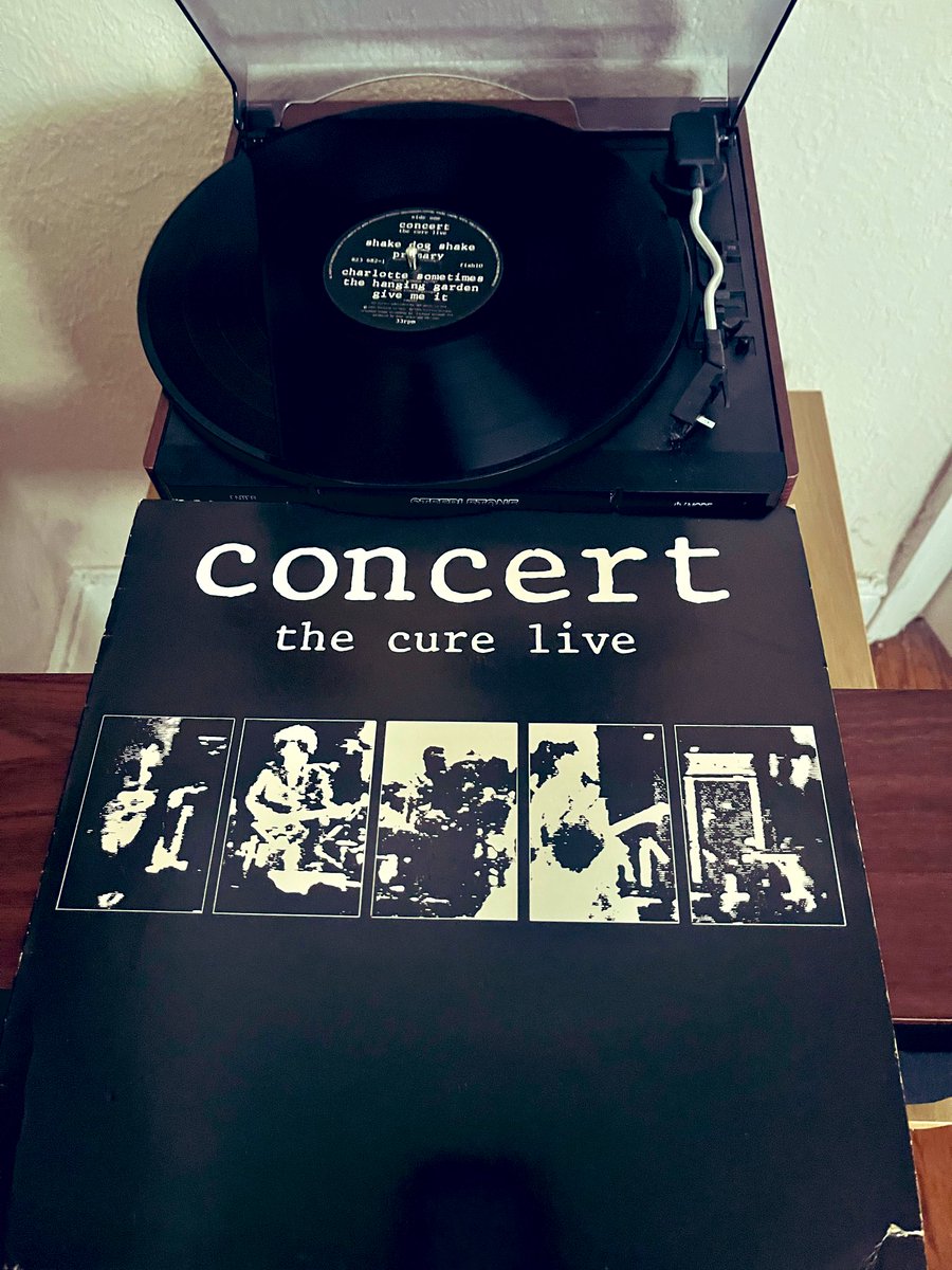 While I’ve got tickets today it’s a cure live day 👄