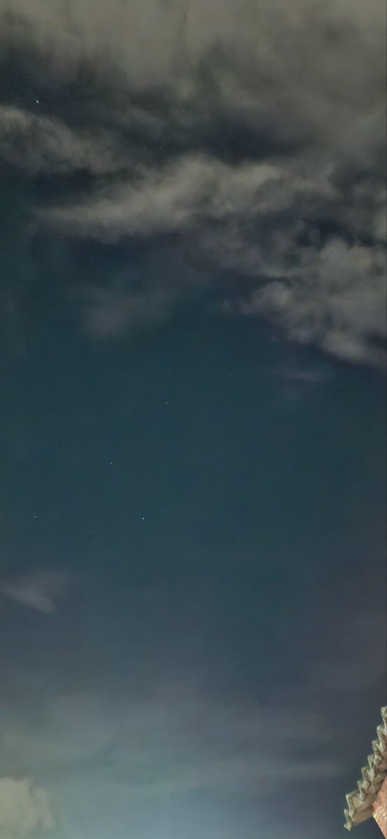 Definisi bintang kecil di langit yang biru