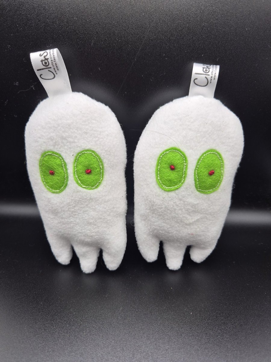 Had a play and made some zombie ghosts 👻.. I'm not sure about them ..should I list for sale 🤔
#CatsOfTwitter
#CatsOfX 
#cats
#Halloween2025 
#Ghost 
#undecided