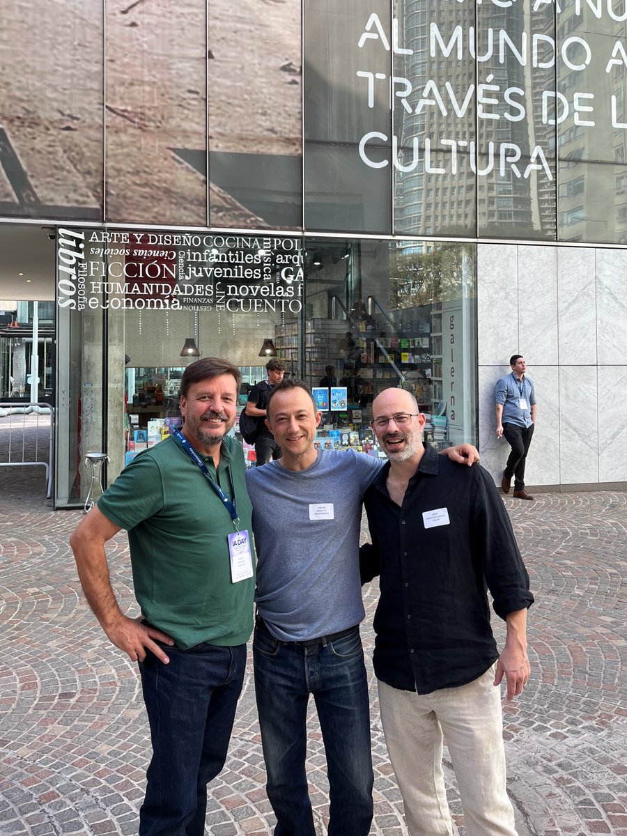 ch4rleston's tweet image. ✨ Lindo día en el Faena Art Center para el #IADay2025 organizado por HUB IA de @CESSIArgentina.
La gran pregunta: ¿Cómo se está usando la Inteligencia Artificial en la industria?
Las charlas y conversaciones ofrecieron muchas miradas interesantes. Destaco especialmente:
🔹 La…
