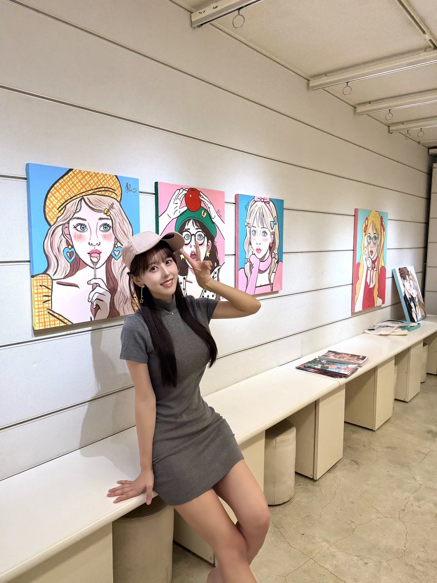 mina_pochico's tweet image. 明日から個展です🎨
告知全然出来てなくてごめんなさい🙏🏻

さっき搬入してきた🧑🏻‍🎨これは設営の途中！

10/2(木)〜5(日)12時〜20時
入場無料　終日在廊
新刊写真集作った＆チェキも撮れるよ📸

📍アートインギャラリー
〒150-0001 東京都渋谷区神宮前４丁目２５−３

エリアは原宿🎨是非絵を見に来てね！