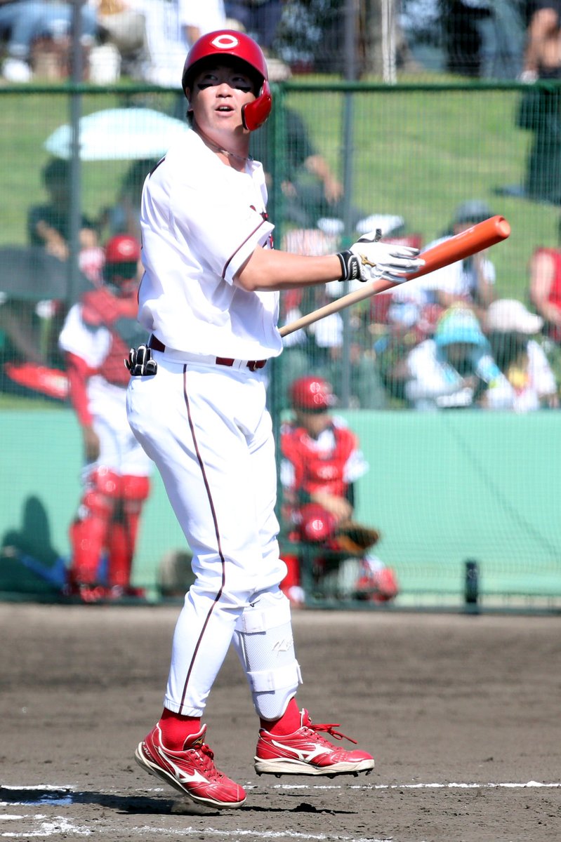 chugoku_carp's tweet photo. 今季の写真を掲載いたします
＃中村健人
＃carp
