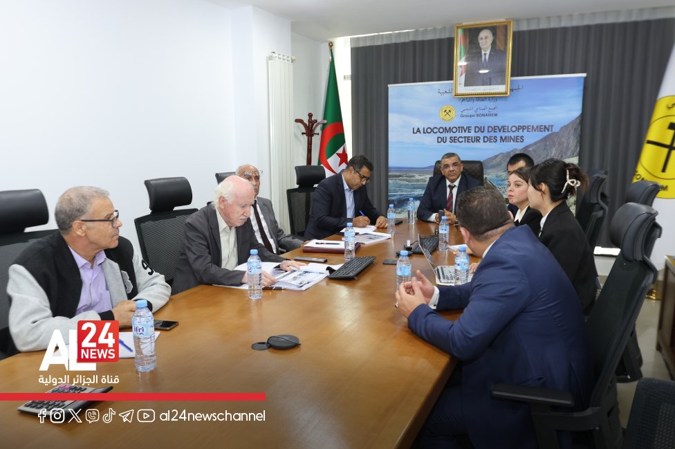 AL24Francais's tweet photo. Le groupe algérien #Sonarem examine les voies de coopération avec la société chinoise "#CPTDC"
➡️https://t.co/n9EIgdTBJs https://t.co/07X2zcZbqr