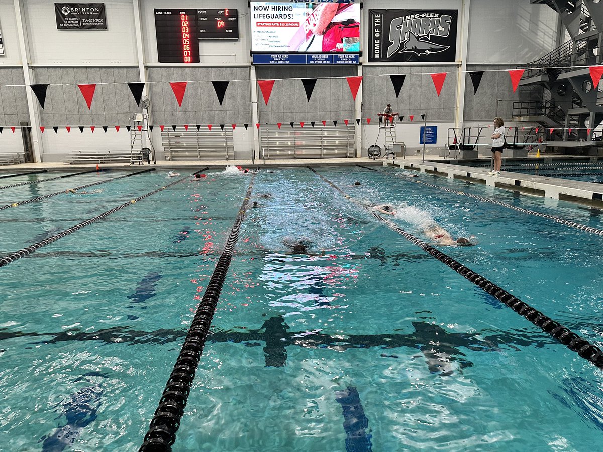 FZS_SwimandDive's tweet photo. Another good morning practice in the books. Getting up at 4am is a struggle but once practice is over, it’s a great feeling knowing. #morningpractice https://t.co/HSvQ7tSvhB