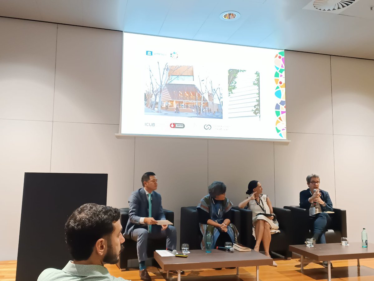 agenda21culture's tweet photo. #Mondiacult2025
Reimagining Cities: Cultural Policies and Civic Participation with @itbofficial researcher Tita Larasati, Director of #ICUB @ecarames and inspiring closing words of UCLG ASG @pablomarmisol
Coorganised with @UNHABITAT @bcncultura
#Culture2030Goal #Listen2Cities https://t.co/T6cE7K4XsZ