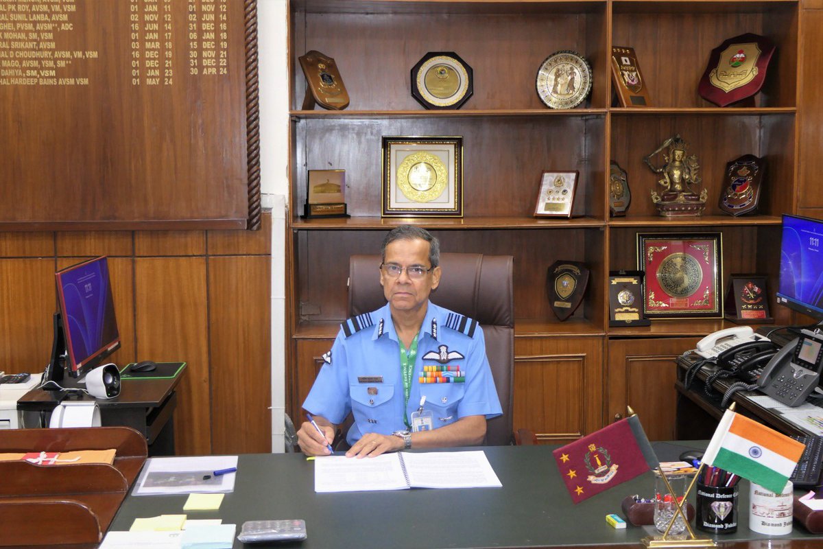 Air Marshal Manish Kumar Gupta today assumed the command of National Defence College .  An alumnus of #NDA, #DSSC, College of Air Warfare and National Defence College, he is a distinguished fighter pilot, Fighter Combat Leader and Qualified Flying Instructor, with over 3100 hrs