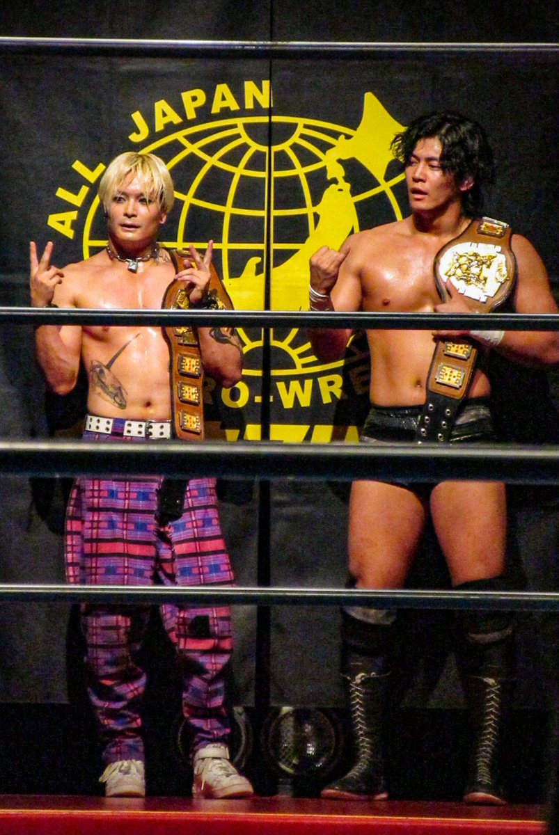 あっちゃん♡定価8.5万♡ Manuelle Guibal ジャケット　麻 あっちゃん様専用♡定価8.5万♡ Manuelle Guibal ジャケット 麻