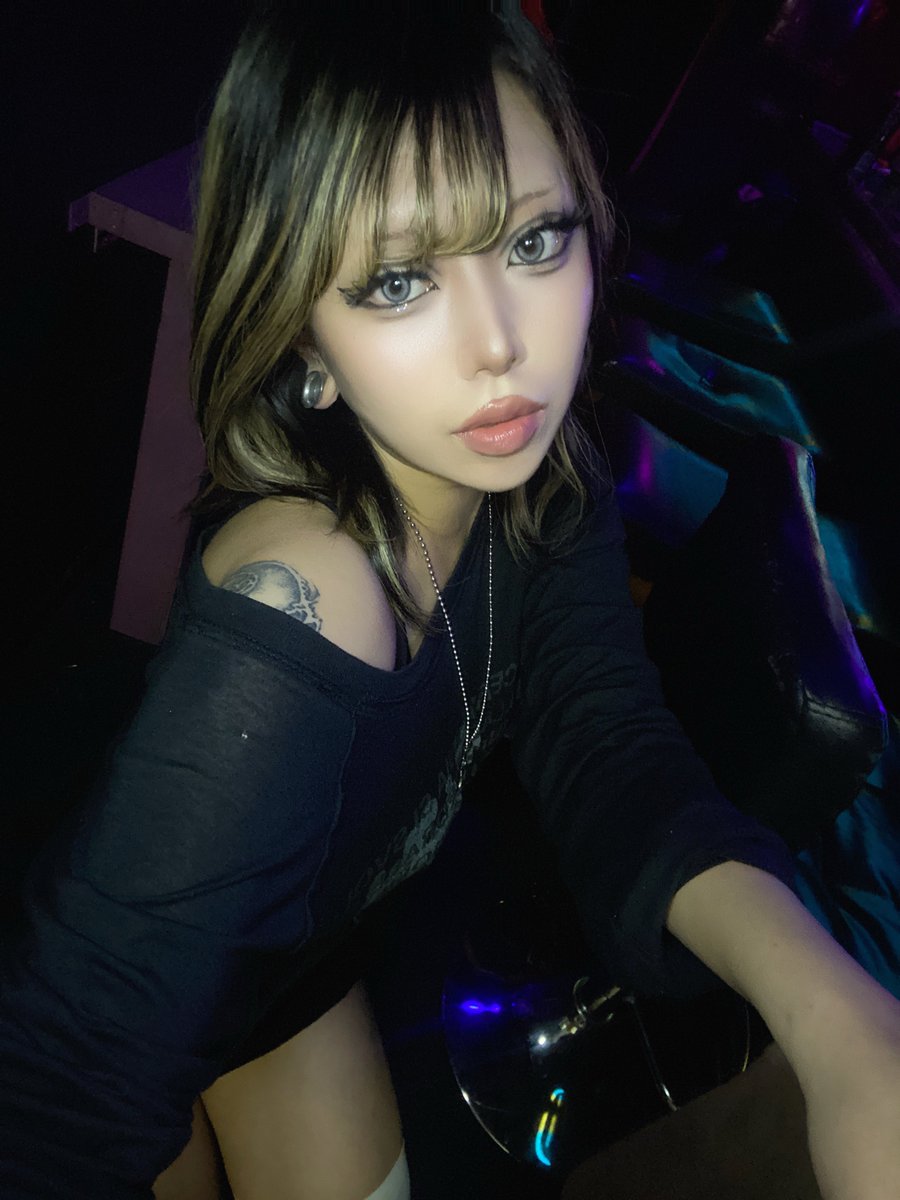 bbackwardd's tweet photo. 生きてるよ https://t.co/c4vxaxqkdx