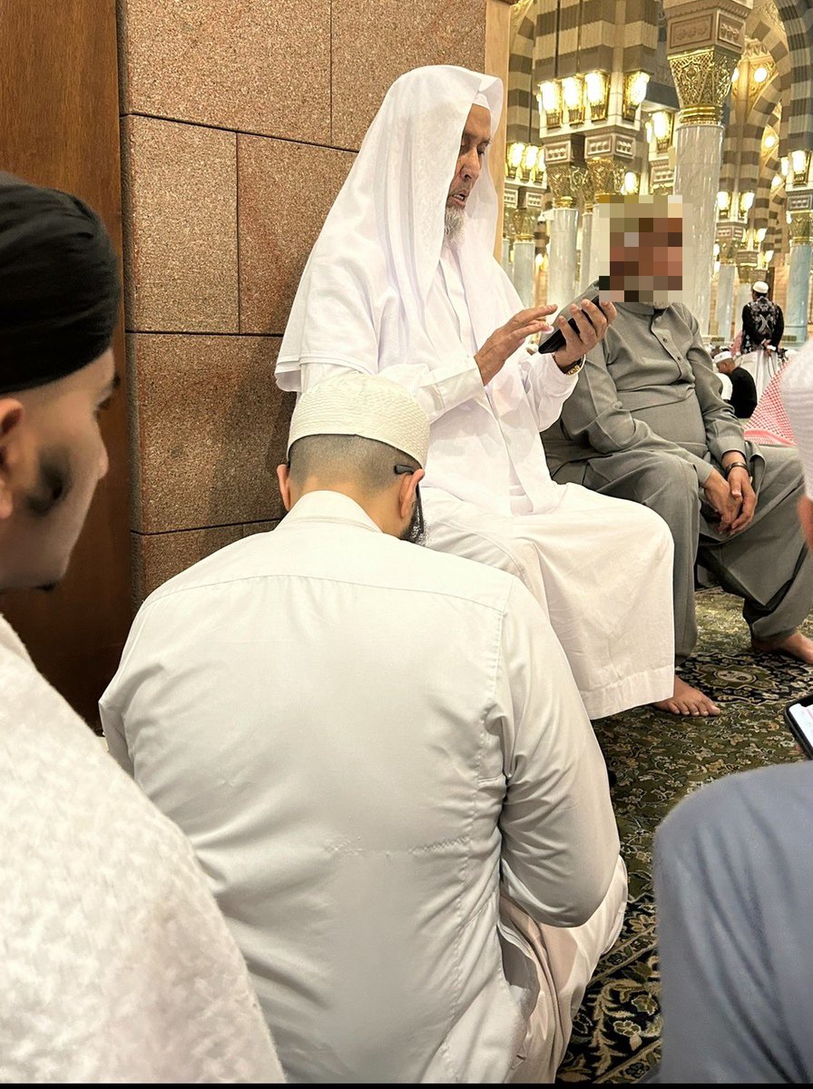 s_authenticated's tweet photo. انا لله وانا اليه راجعون

Today Shaykh Qari Bashir Ahmed Al Madani has returned to Allah سبحانه وتعالى. A lifetime in the service of the Qurʾān with almost 6 decades teaching students from around the world in Masjid Al Nabawi, including Imams of the haramain. https://t.co/PD3PpfEZ2g