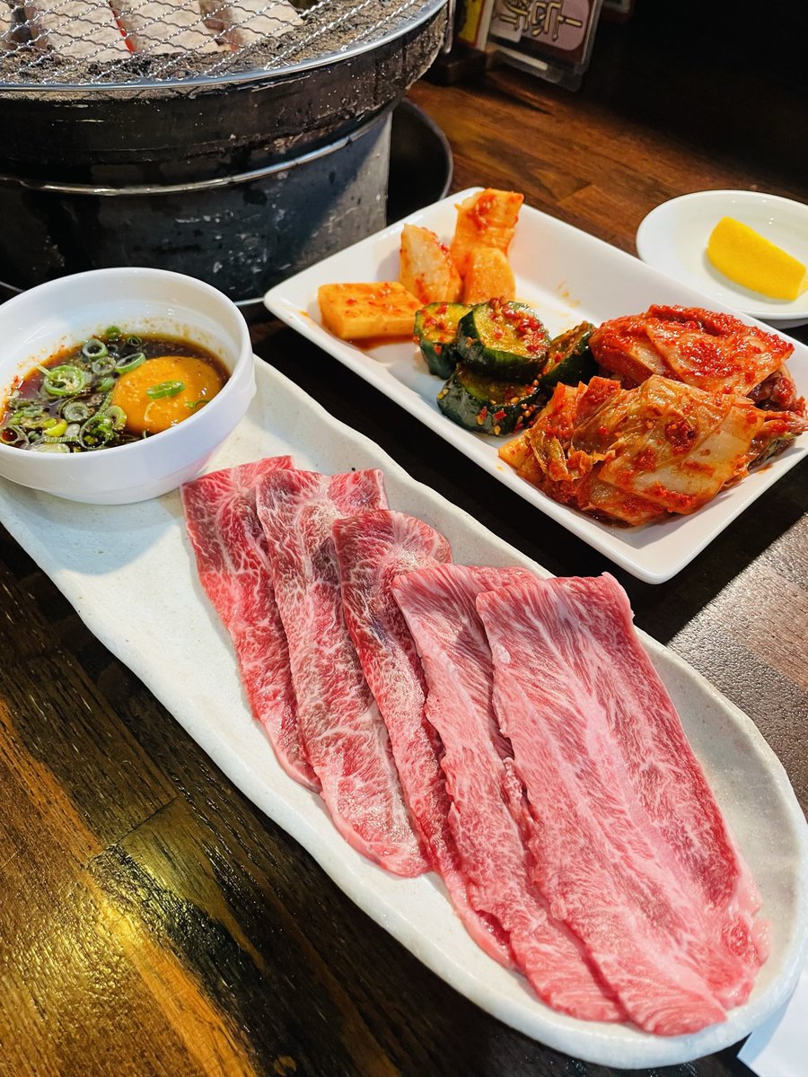 yk_mg18's tweet photo. 📍瓢箪山【焼肉 結】外食1260回目

このタン盛り4種で¥3300は嬉しすぎる
やっぱ東大阪いい https://t.co/sKdkg78hqy