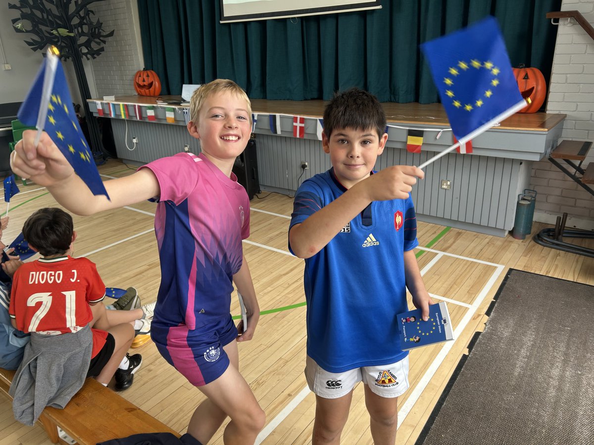 European Movement Ireland tweet media