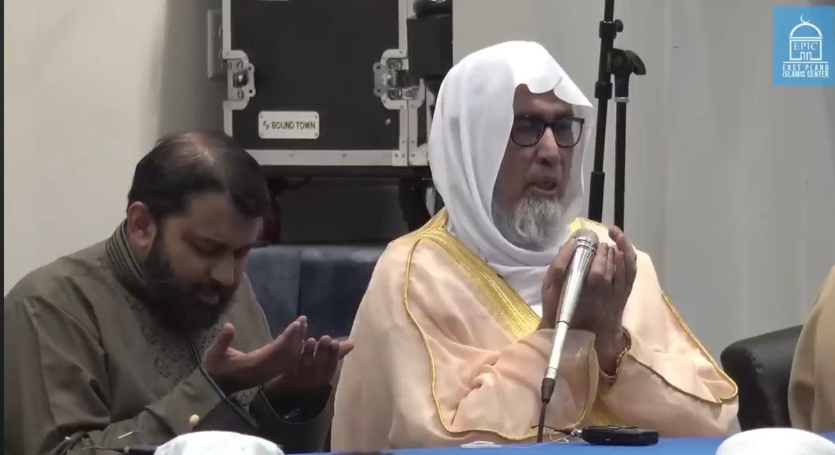 YasirQadhi's tweet photo. My Quran teacher, the man who dedicated his entire life to the Quran, Qari Bashir Ahmad Siddiq al-Madani, and who taught continuously in the Masjid al-Nabawī in Madinah for over fifty years, has returned to his Lord. 

His janāzah will be in the Prophet's ﷺ masjid, and he will be buried in Baqī today, as he always wished.  

The Prophet ﷺ said, "The best of you are those who learn the Quran and teach it to others." 

May Allah make him of those best!