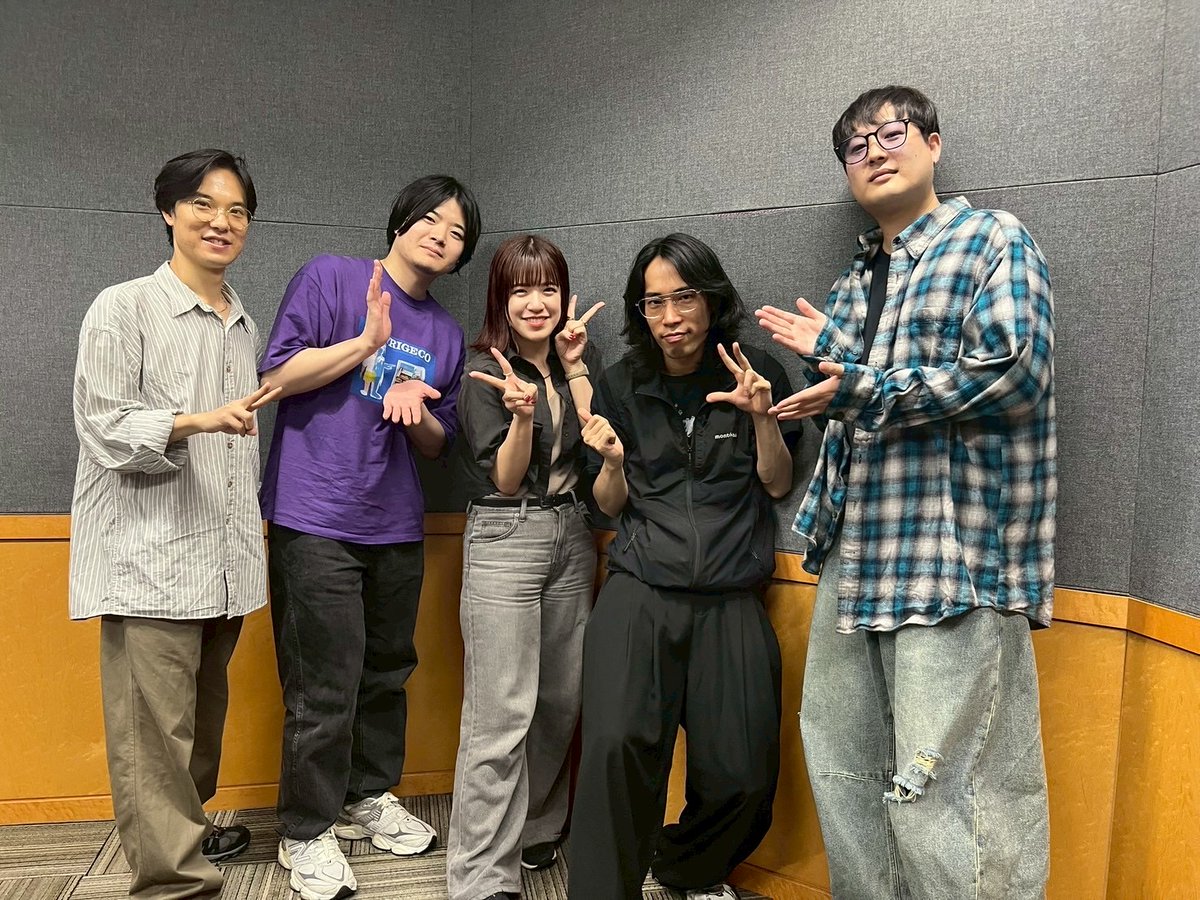 nakaniwa_studio's tweet photo. #ナカニワスタジオ
番組プチリニューアル!
これからも学生のみんなに会いに行きます✨
今日は #DeepSeaDivingClub の皆さんが登場!
ありがとうございました👏
久留米大学「あのく祭」
ライブレポーターもまだまだ募集中!
ぜひ応募してね🌟
また来週もお楽しみに!
#fmfukuoka https://t.co/oXHE8cBkyn