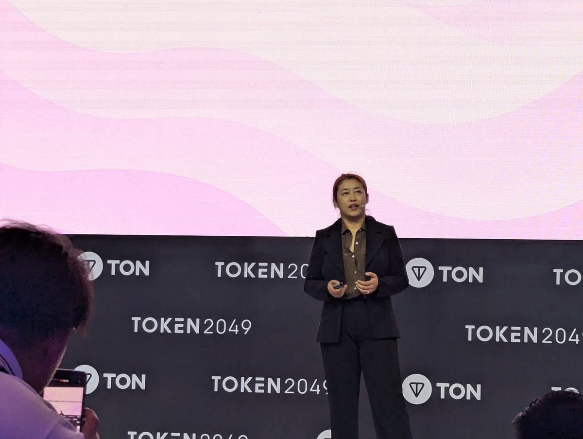 thaibinh85dn's tweet photo. BREAKING 🔥 :
Dr. CFan - the founder of Pi Network speaks at the planet’s largest crypto event - TOKEN2049 Singapore with the topic “Crypto’s Future: From Liquidity to Utility Web3 Pathways to Innovation”.
#PiNetwork #PiCoreTeam #Payofpi https://t.co/N1J0u3juFN