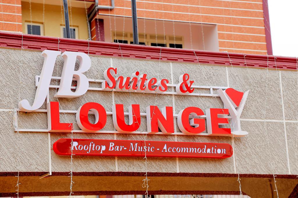 castle_gem's tweet image. ✨ Comfort meets class at JB Suites &amp;amp; Lounge in Bunamwaya. Whether it’s a night away or a weekend chill, they’ve got you covered. #HospitalityDoneRight google.com/gasearch?q=JB%…