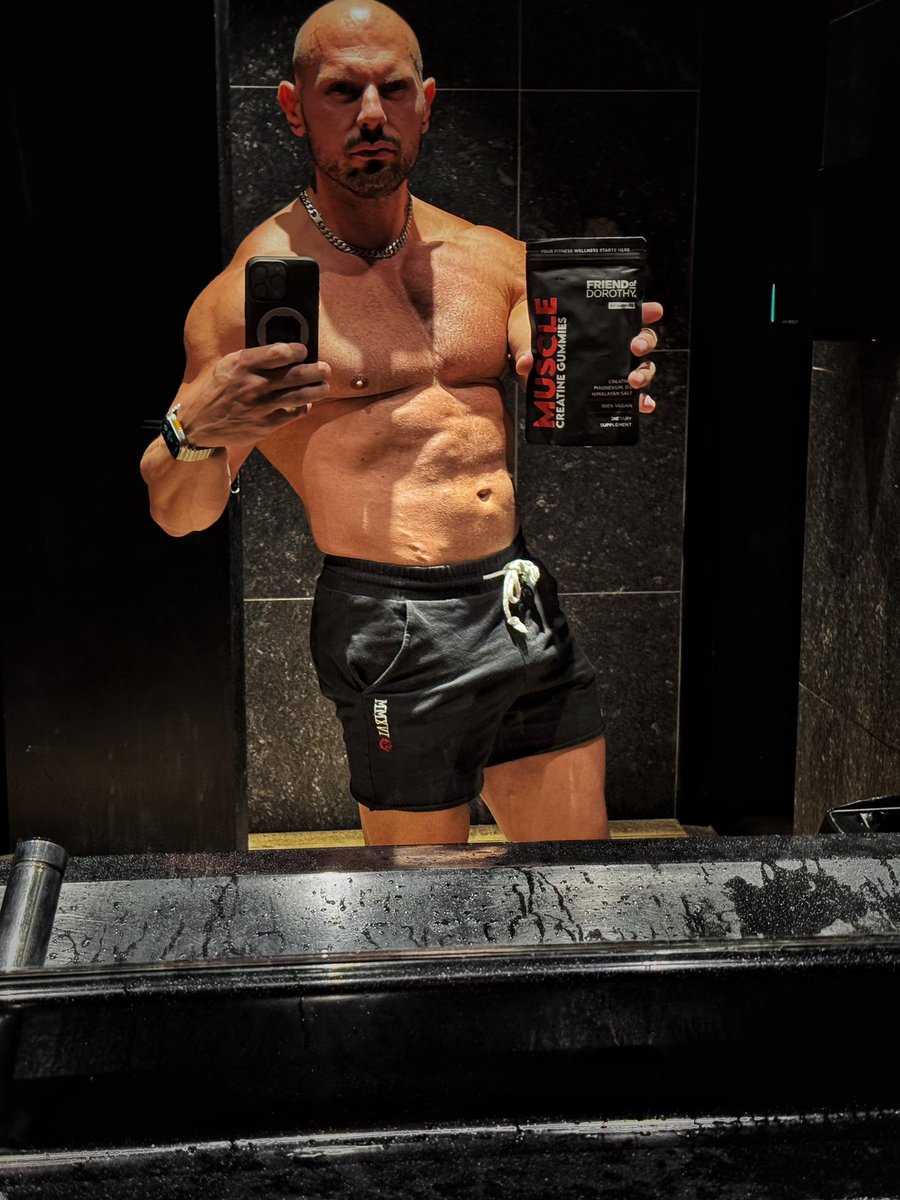 DimitriVenum's tweet photo. Hey guys,
I have a great pleasure to show you one of the many products from @friend_dorothy1
CREATINE GUMMIES. With this, boosts muscle recovery and sport Performance

✅ Made for Gay, Bi and Trans Men
✅ Delicious, convenient, and gym-bag approved

Use my discount code Below ⬇ :
DimitriVenum10%

Link below ⬇ :
https://t.co/dM7Vtm6F8L

#menshealth #gayfit #instagay #gayauthor #gayinfluencer #FriendofDorothy
