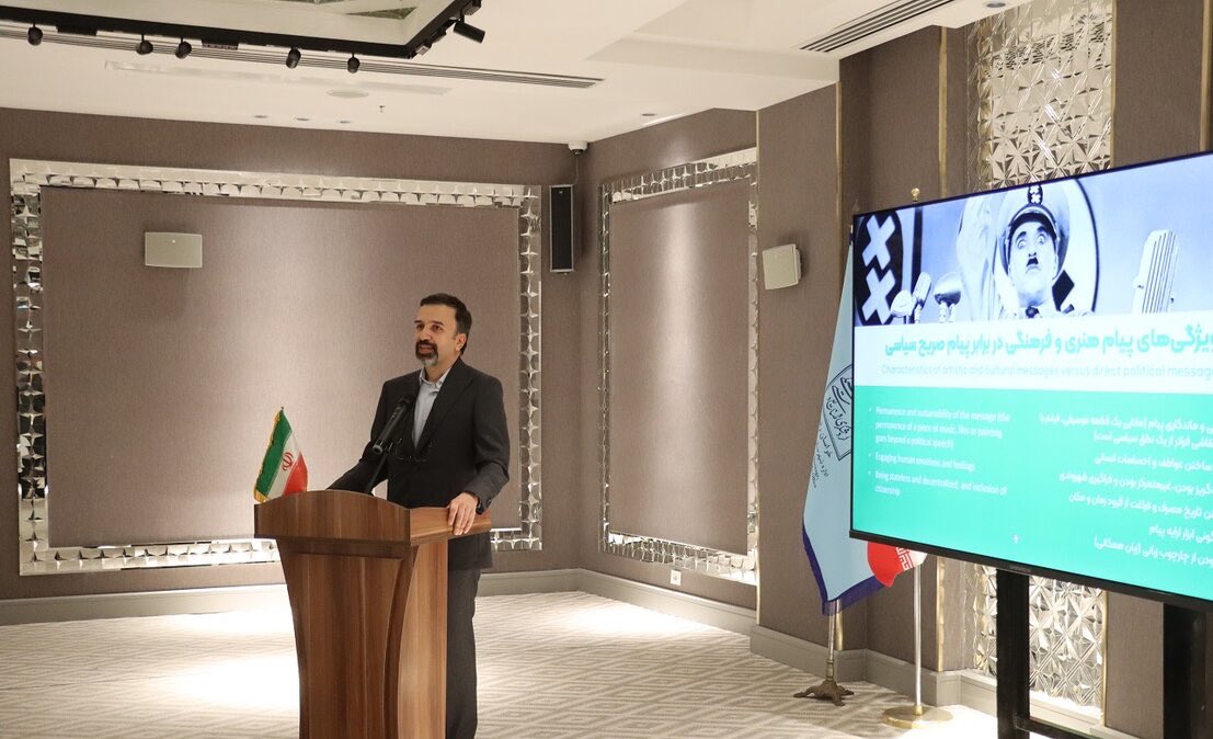 kargar56's tweet photo. به بهانه «هفته گردشگری»
در جمع نمایندگان کنسولگری‌های کشورهای همسایه از «نقش #فرش در دیپلماسی گردشگری» گفتم. https://t.co/Bq71mayV9T