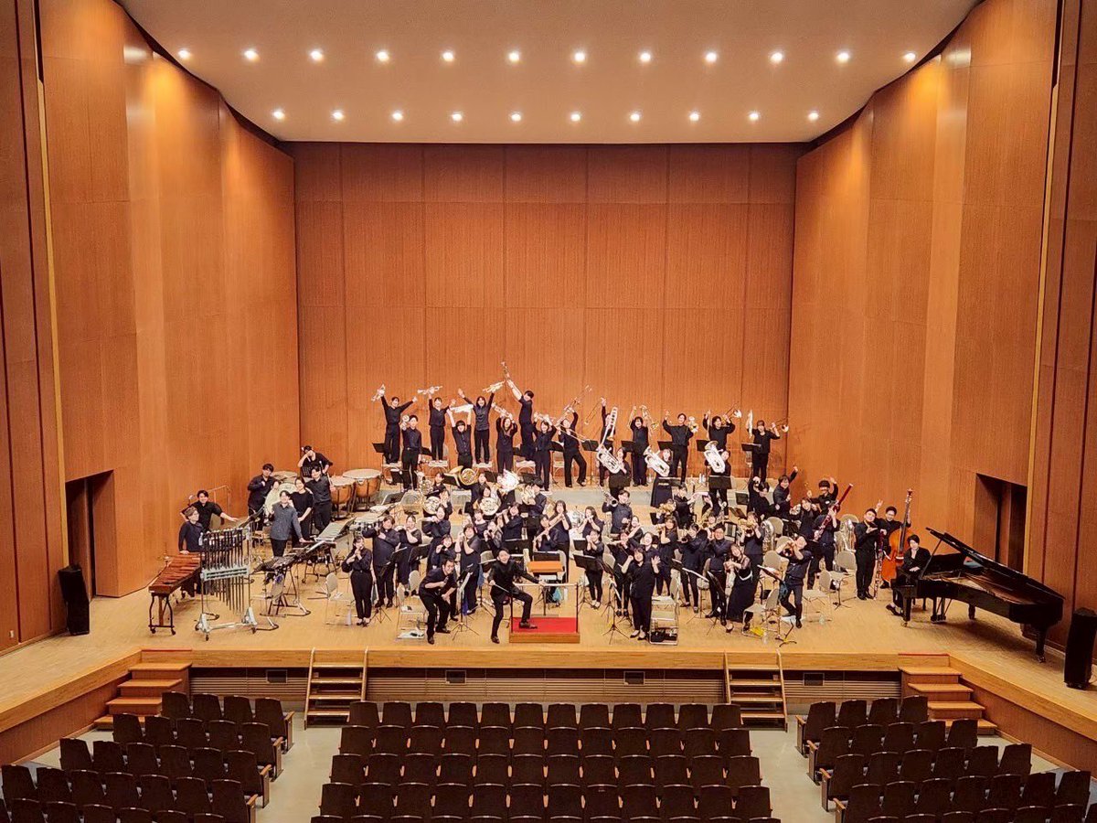 【演奏会のお知らせ】
2026.4.12（日）
ユメニティのおがた大ホール

今回の演奏会をもって、吹奏楽団「群青」の活動を休止いたします。
募集開始はまた後日発表します！奮ってご参加ください🙋‍♀️

当日は、吹奏楽団「群青」の最後の姿をぜひ見届けに来てください🥲沢山のご来場をお待ちしております！