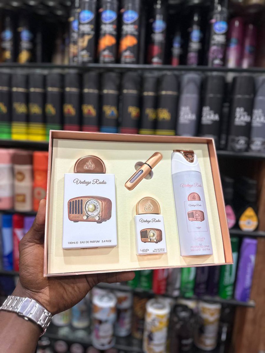 Omi♡ Oakley Factory Team X Brain Dead Mumbo Planet X – Bodega