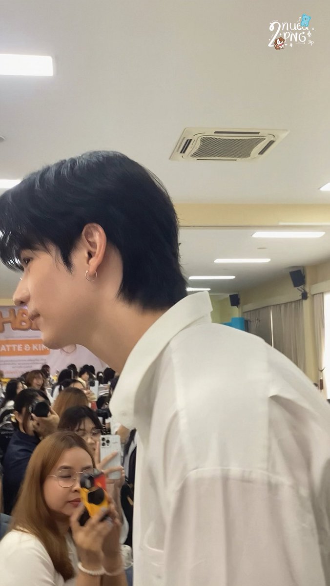 gnp548's tweet photo. ใครไหวไปก่อนเลย นี่ว่านี่ไม่ไหว😭😭
หล่อมากๆๆๆๆ คือแกไปหามาจากไหน ดูแลให้มันดีๆ นะ คือเกินเรื่องเกินราวมาก หล่อออร่าเหมือนมี Spotlightส่วนตัว ขนาดกล้องชั้นกาก ยังหล่อทะลุออกมาขนาดนี้ เดินผ่านแต่ละที intro เพลงรักแรกพบลอยเข้ามาในหัวชั้นเลย

#LatteKimMakeMeritDay2025
#LatteTNC https://t.co/OWElK0XQVV